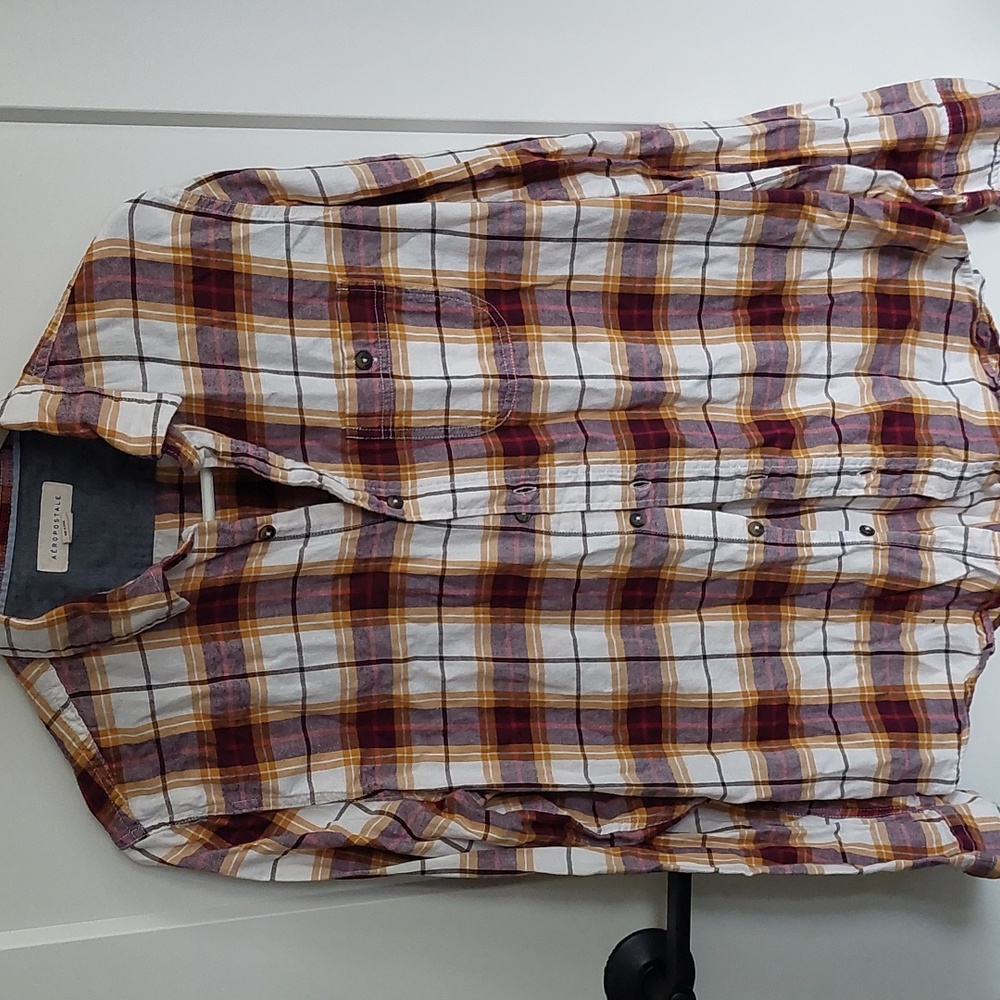 Mens plaid button down size medium